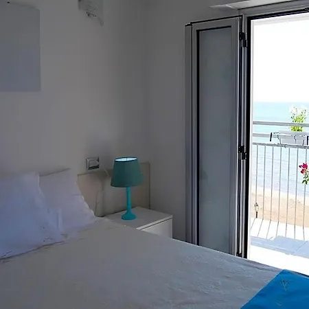 Fronte Mare Couette-café