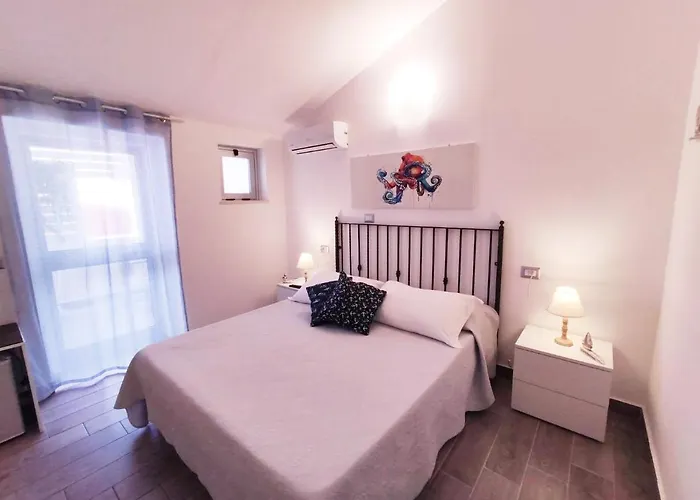 住宿加早餐酒店 Fronte Mare 伊索拉迪卡波里祖托