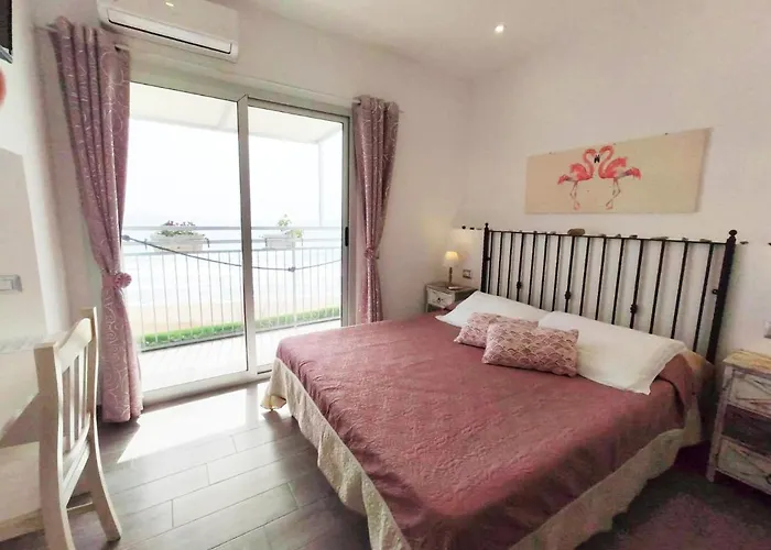 לינה וארוחת בוקר Fronte Mare