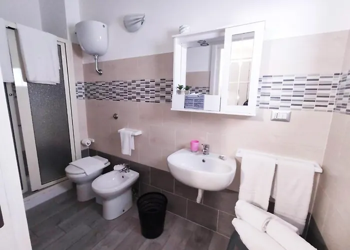 Fronte Mare לינה וארוחת בוקר 3*